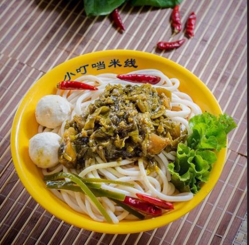 小叮当过桥米线