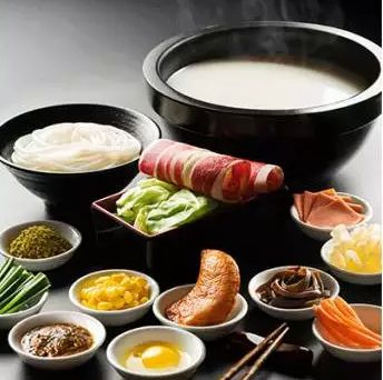 阿香米线加盟怎样？一家在北京排队也要吃到的店