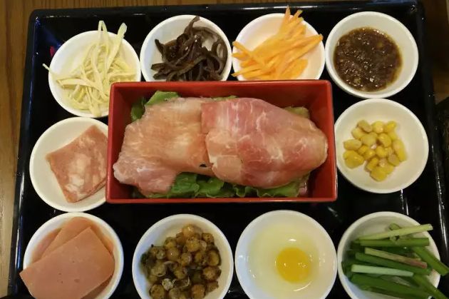 过桥郎过桥米线好吃吗？过桥郎过桥米线有什么特色菜？