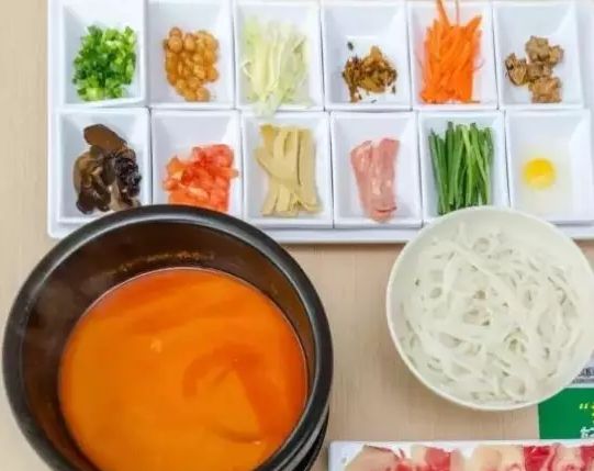 九秒九过桥米线好吃吗？九秒九过桥米线有什么特色菜品？