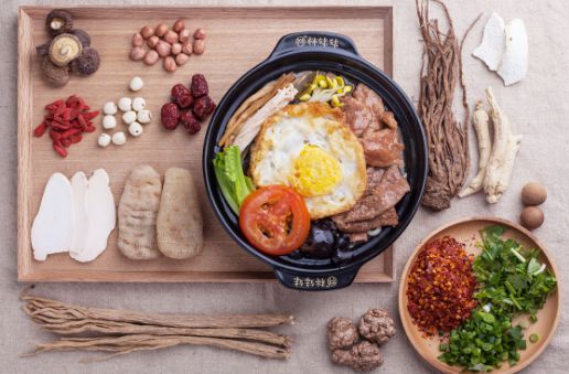 林妹妹沾水米线好吃吗？