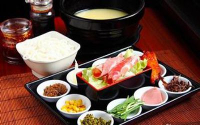 给顾客殿堂般的美食之旅,香禾米线的做法是什么?(图1)