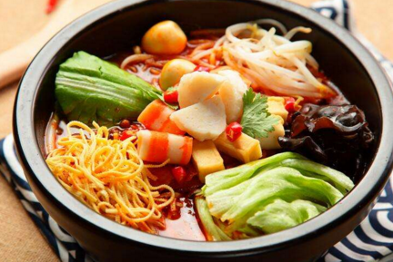 2017最赚钱的米线小吃店——好阿姨云南米线怎样加盟开店？（图2）