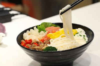 小锅大爱米线店的特色是什么？小锅大爱米线怎么做才好吃？（图2）