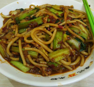 开一家卓记米粉加盟店需要哪些流程？卓记米粉加盟店好开吗？（图2）