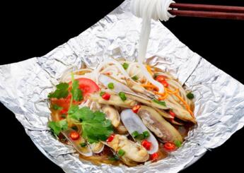 花甲米线加盟哪个品牌好？嘿花甲米线加盟最可靠。