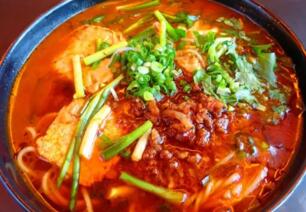 渔篓过桥米线好吃吗？众多口味让加盟店赚钱不停！（图2）