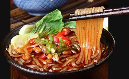 小本创业选太过粉重庆酸辣粉怎么样?<a href='https://www.mxjmw.com/tgfcqslf/' target='_blank'><u>太过粉重庆酸辣粉加盟</u></a>有没有潜力?