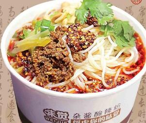 味觉杂酱酸辣粉加盟项目有什么优势?味觉杂酱酸辣粉加盟好在哪?